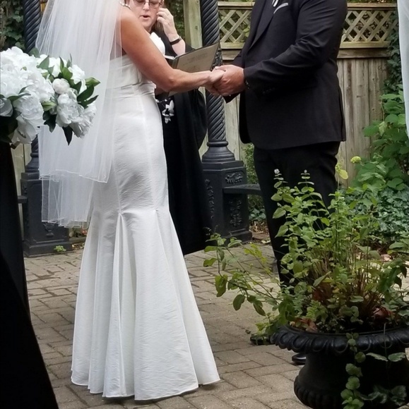 Alyce Design Wedding dress - Picture 5 of 9